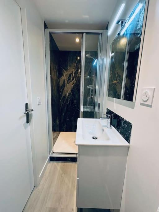 Le Studio - Cocon Scandinave - Parking Gratuit Pont-de-Veyle Bagian luar foto