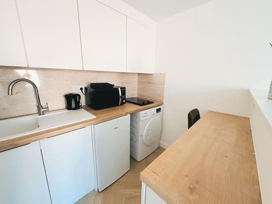 Le Studio - Cocon Scandinave - Parking Gratuit Pont-de-Veyle Bagian luar foto