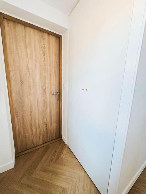 Le Studio - Cocon Scandinave - Parking Gratuit Pont-de-Veyle Bagian luar foto