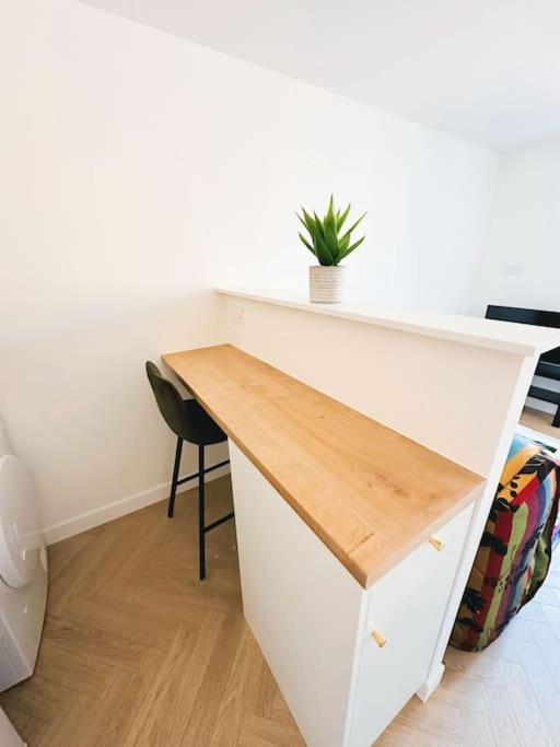 Le Studio - Cocon Scandinave - Parking Gratuit Pont-de-Veyle Bagian luar foto
